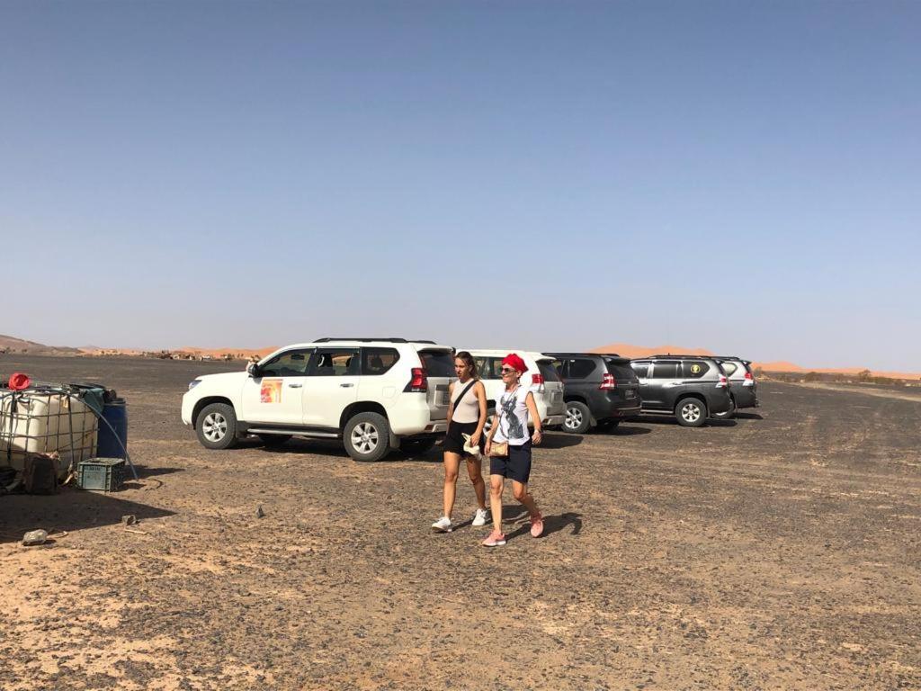 Enjoy Moda Camp Merzouga Tours- Camel Sunset Sunrise Quad Sunboarding Atv Экстерьер фото