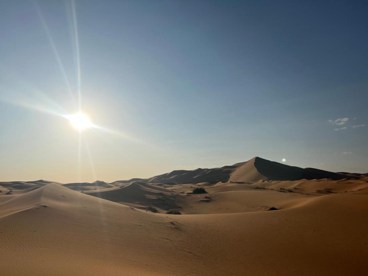 Enjoy Moda Camp Merzouga Tours- Camel Sunset Sunrise Quad Sunboarding Atv Экстерьер фото