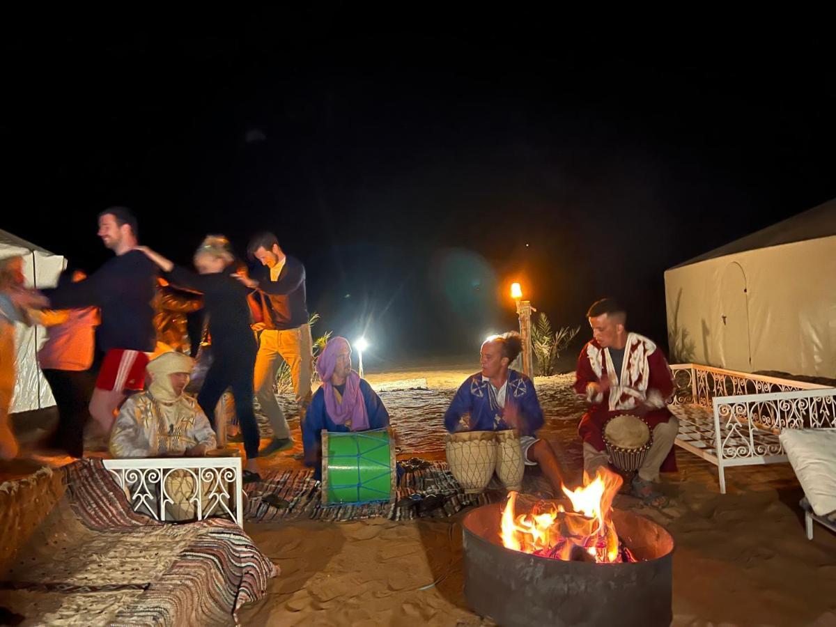 Enjoy Moda Camp Merzouga Tours- Camel Sunset Sunrise Quad Sunboarding Atv Экстерьер фото